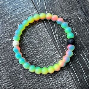 Lokai Silicone Bead Bracelet – Rainbow Tie-Dye / Multi-Color